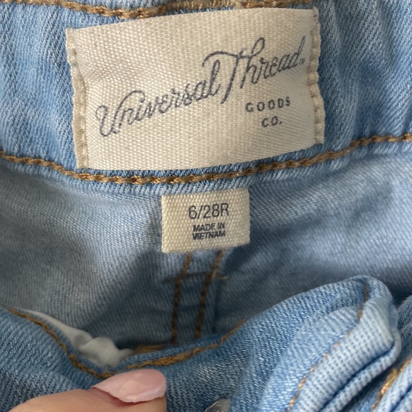 Universal Thread Mid Rise Skinny Jeans - Picture 4 of 5